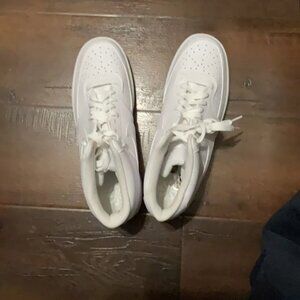 Brand New Nike Vision Court Mid - size 10.5 M